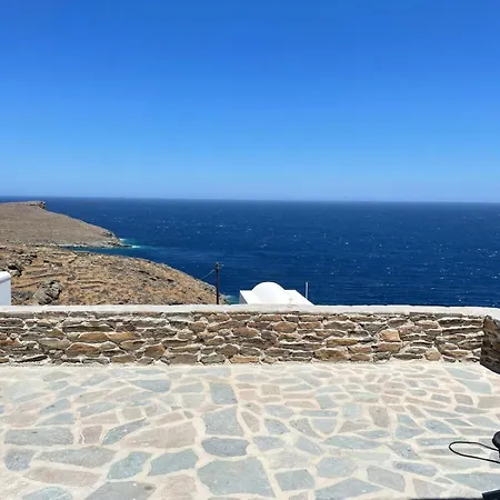 Kır Evi Darsi Kythnos